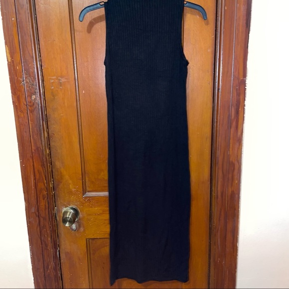 Black bodycon midi dress🖤 - Picture 3 of 5